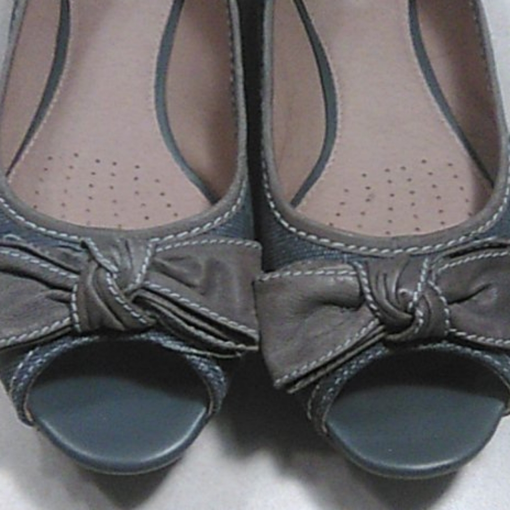 Clarks Flats / Shoes View 2